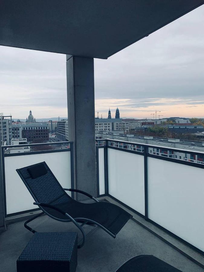 Apartment Mit Penthouse Charakter In Dresden Exteriör bild